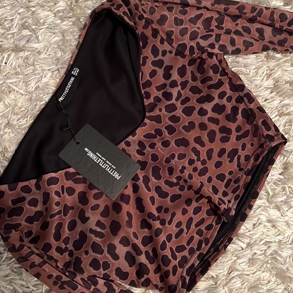 NWT leopard mesh crop top ! - Picture 4 of 5